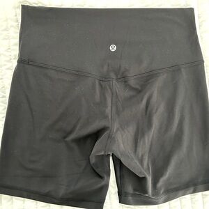 Lululemon women’s biker shorts black size 10